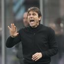 Conte se queda en Italia para recuperarse de cirugía