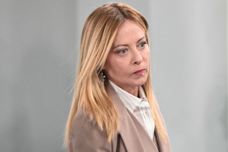 La primera ministra italiana, Giorgia Meloni, antes de una sesión de trabajo en la cumbre del G7, en Evian-les-Bains, Francia, el miércoles 17 de junio de 2026. (Mandel Ngan/Pool Foto vía AP)