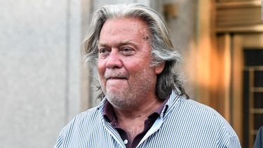 steve bannon se entrega a la justicia