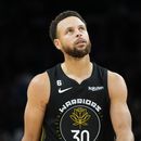 Suns vencen a Warriors 130-119 a pesar de 50 puntos de Curry