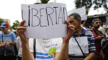 Bachelet pide liberar a los presos políticos en Venezuela