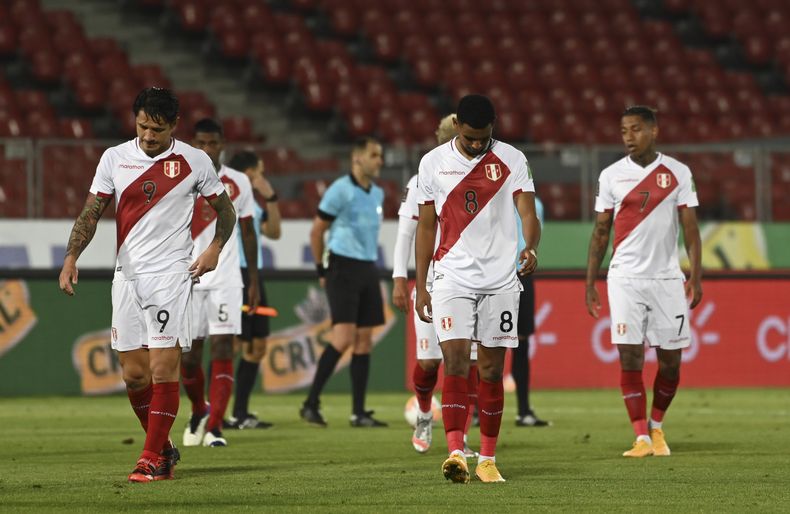 DEP-FUT_MUNDIAL_CHILE-PERU-1.jpg