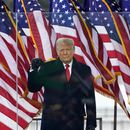 Miles de partidarios de Trump se reúnen para apoyarlo