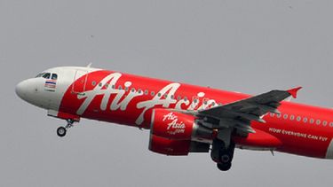 Avión de AirAsia en pleno despegue. (No es el avión de la noticia, --Referencia--)