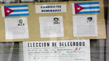 americateve | Uno de los calificativos más suaves que profieren los cubanos al salir de una reunión con su delegado en el Poder Popular. Sienten que se les engaña y se les hace perder el tiempo.