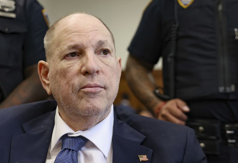 El exproductor cinematográfico, Harvey Weinstein, comparece ante el Tribunal Penal de Manhattan, en Nueva York, el martes 9 de julio de 2024. (Andrew Kelly/Pool Photo vóa AP)