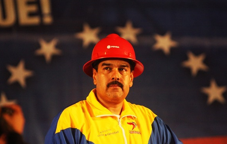 Luego del comienzo del Mundial de Fútbol junto a la entrega de las cifras oficiales de inflación justo después del partido inaugural, el Gobierno confesó estar indeciso sobre cuál será el momento idóneo para aumentar la gasolina.