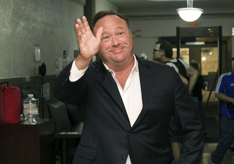 AMN-GEN_ALEX_JONES-TWITTER-0.jpg
