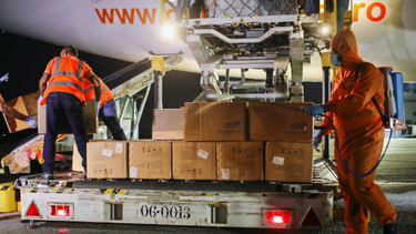 este martes llego a venezuela un lote de 500 mil vacunas sinopharm, donadas por el gobierno chino
