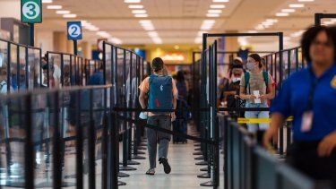 Todos las regiones de Puerto Rico presentan alta transmisión de COVID-19: Desde enero hasta ahora no había tantos casos