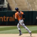 Gran debut de Lee por Astros en victoria sobre Atléticos