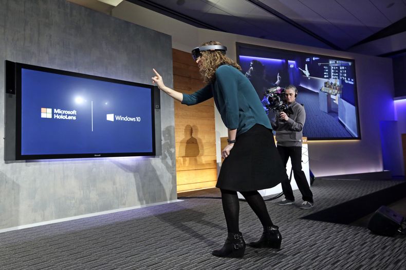 AMN-TEC_MICROSOFT-HOLOLENS-0.jpg