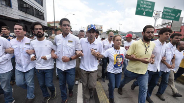 realizan marcha del silencio en caracas