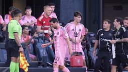 El delantero de Inter Miami Lionel Messi sale de la cancha durante el encuentro de la Leagues Cup ante Nexaca el sábado 2 de agosto del 2025. (AP Foto/Rebecca Blackwell)
