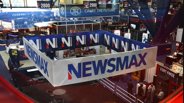 DirecTV elimina la señal del canal conservador Newsmax