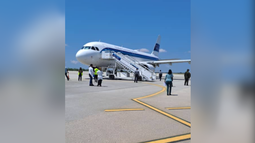 sale otro vuelo de deportacion desde miami con 45 cubanos