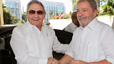 uno de los proyectos estrella de raul castro, el puerto del mariel, tambien se habria cimentado con millonarios pagos sin explicacion por parte de la compania brasilena odebrecht
