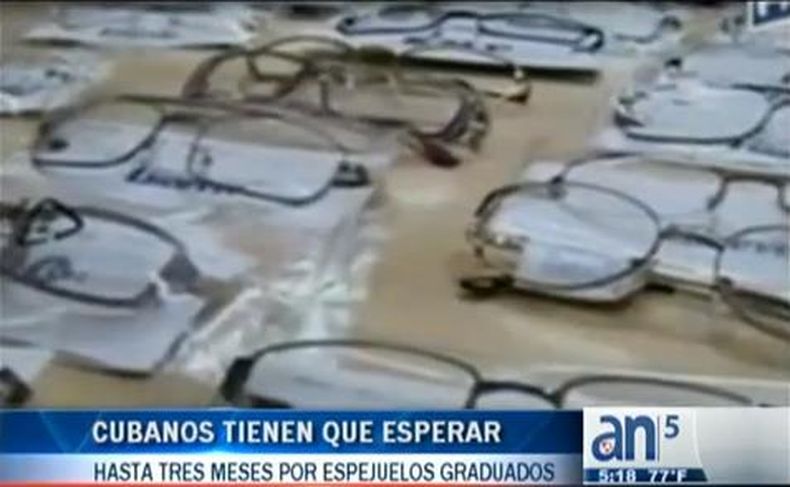 En Cuba, el monopolio estatal de las ópticas no garantiza a la población los espejuelos que necesita.