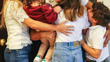 leopoldo lopez publico la primera foto con su familia en espana