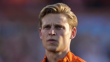 Barça alcanza acuerdo con Man U por un reticente De Jong