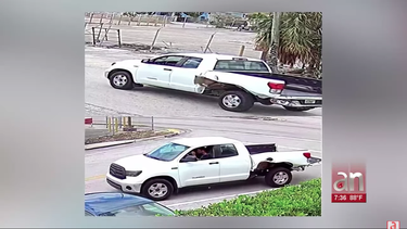policia de hialeah busca a un conductor que huyo de la escena de un choque
