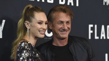 Sean Penn, con su hija Dylan, dirige de nuevo en Flag Day