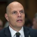 Jefe interino del ICE se disculpa por tuit del 2015