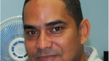 americateve | Desde Panamá, donde espera seguir viaje a EE.UU., Nolan Chacón habló de la prensa en Cuba y su libro "Azules de corazón", una monografía sobre los legendarios Industriales de la pelota cubana.