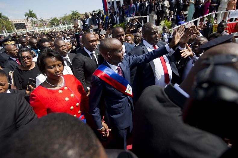 El presidente haitiano Jovenel Moise con su esposa Martine en Puerto Príncipe el 7 de febrero de 2017. (Foto AP /Dieu Nalio Chery)