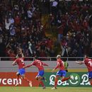 Costa Rica en zona de repechaje; quita invicto a Canadá