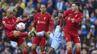 Man City sigue líder tras vibrante empate 2-2 con Liverpool