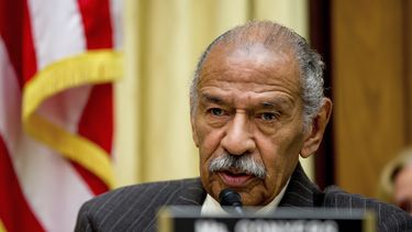 Conyers deja alto puesto en Comisión Judicial de cámara baja