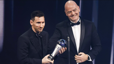 messi sigue haciendo historia: gano su tercer premio the best al mejor jugador del mundo