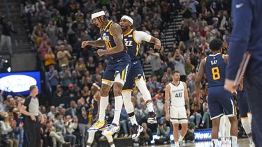 Jazz se instala en playoffs; vence a Grizzlies en alargue