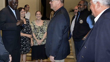 congresistas democratas visitan cuba y abogan por normalizar relaciones