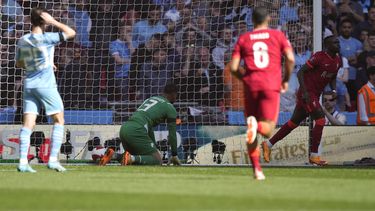 Tottenham sufre revés en intento de clasificar a Campeones