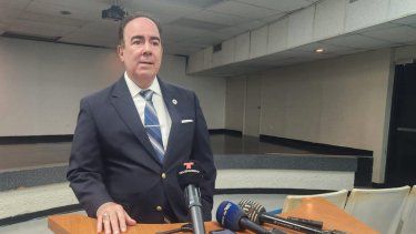 Presidente de la UPR remueve de sus funciones a la rectora de la UPR de Arecibo