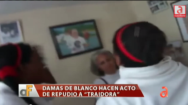 damas de blanco hacen acto de repudio a traidora