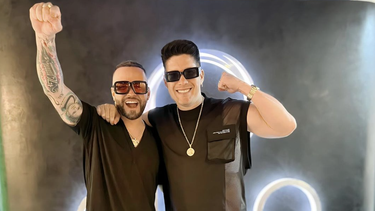 video: chyno y nacho cantan juntos cancion de su ultimo album y el chyno se ve en perfectas condiciones