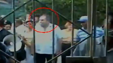 americateve | José Antonio Fraga Castro, sobrino de Fidel y Raúl, no solo ha estado en el medio de una reciente polémica por la producción de perfumes con los nombres del Che Guevara y Hugo Chávez.