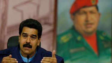 americateve | 9 horas y 22 minutos encadenó Maduro a los medios comunicación sólo en agosto. En 2014 ordenó 72 cadenas de radio y televisión, lo que significó una presencia total de 125 horas y 25 minutos. Aunque muy por de bajos de su mentor Fidel Castro.