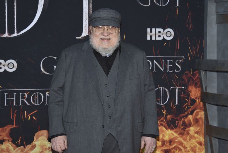 ESP-TEL_GAME_OF_THRONES-LIBROS-1.jpg