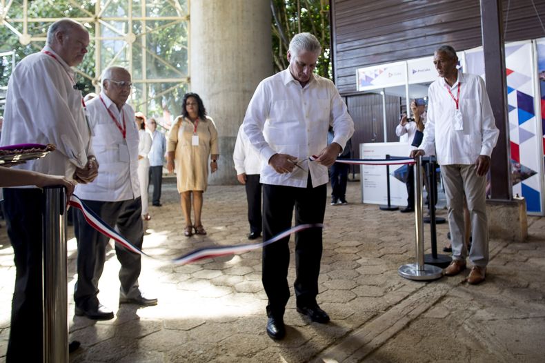 CAR-GEN_CUBA-FORO_DE_NEGOCIOS-0.jpg