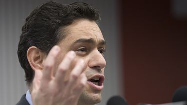 Vecchio espera ocupar embajada venezolana pronto
