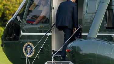 Vistazo a plan de Biden para alentar vacunación contra COVID