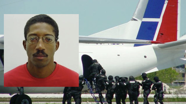 liberan a cubano que secuestro un avion de pasajeros hacia miami en 2003