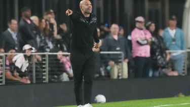 Javier Mascherano, técnico del Inter Miami, durante el partido contra Nashville en los octavos de final de la Copa de Campeones de la CONCACAF, el miércoles 18 de marzo de 2026, en Fort Lauderdale, Florida. (AP Foto/Marta Lavandier)