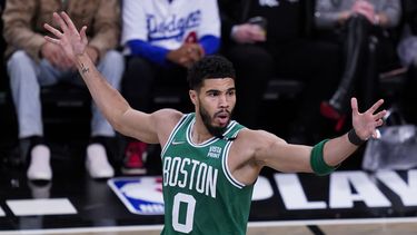 Tatum y los Celtics vencen a Nets y colocan la serie 3-0