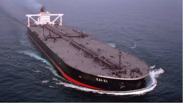 el crudo supera los 100 dolares por barril mientras la guerra con iran frena produccion y envios