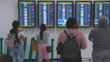 cancelan decenas de vuelos en aeropuertos del sur de la florida